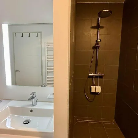 Neuf En Bord De Pour 6 Pers, Balcon, Piscine, Jacuzzi, Parking, Animaux Admis - Fr-1-194-233 *