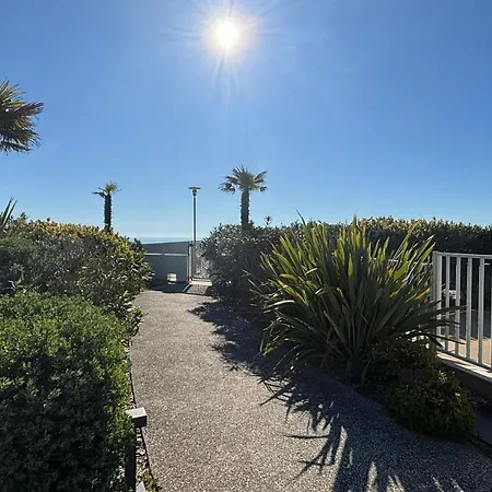 Neuf En Bord De Pour 6 Pers, Balcon, Piscine, Jacuzzi, Parking, Animaux Admis - Fr-1-194-233 La Tranche-sur-Mer