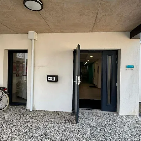Neuf En Bord De Pour 6 Pers, Balcon, Piscine, Jacuzzi, Parking, Animaux Admis - Fr-1-194-233